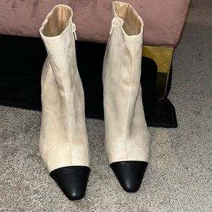 Cute Express boots, cream black tip good condition size 9